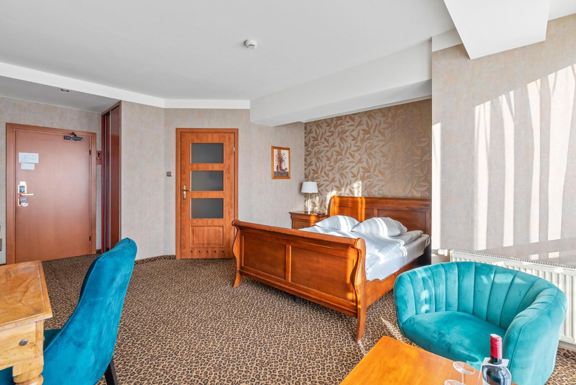 Hotel Diament Vacanza Katowice - Siemianowice Siemianowice Śląskie Exteriér fotografie