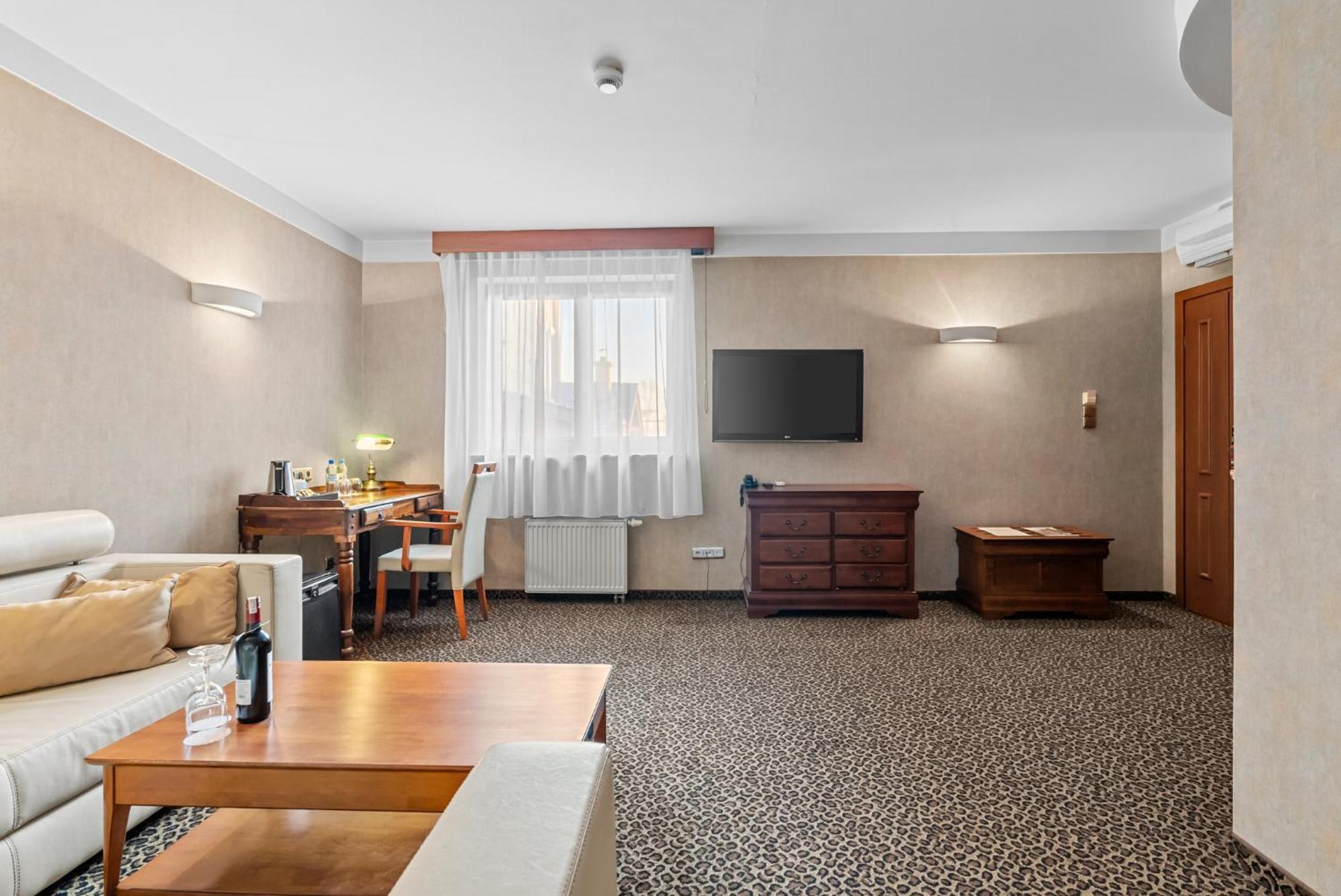 Hotel Diament Vacanza Katowice - Siemianowice Siemianowice Śląskie Exteriér fotografie