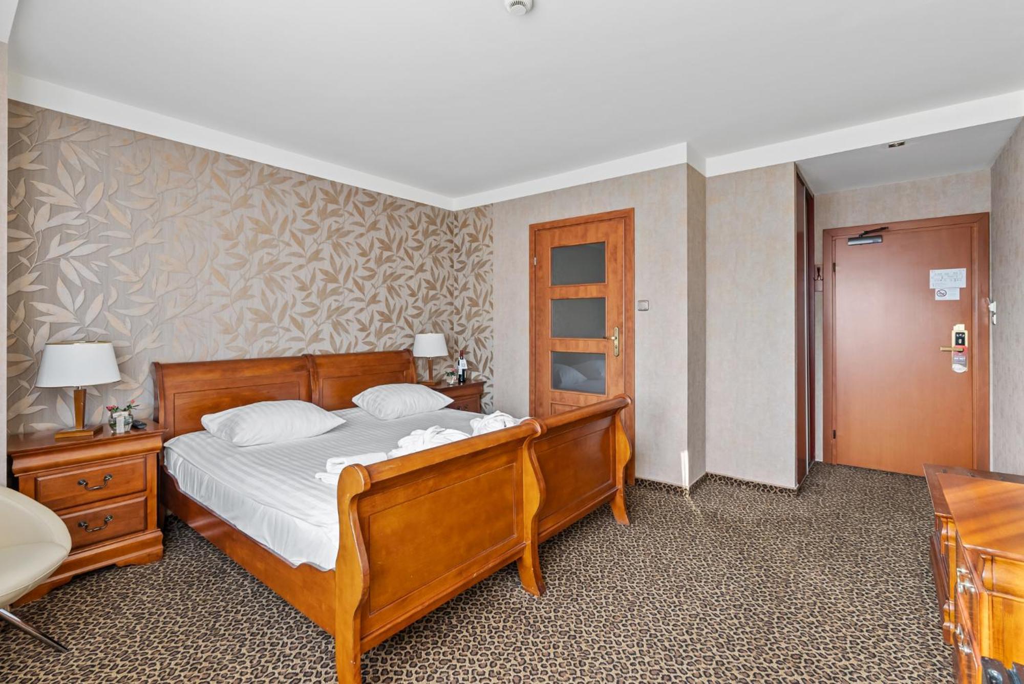 Hotel Diament Vacanza Katowice - Siemianowice Siemianowice Śląskie Exteriér fotografie