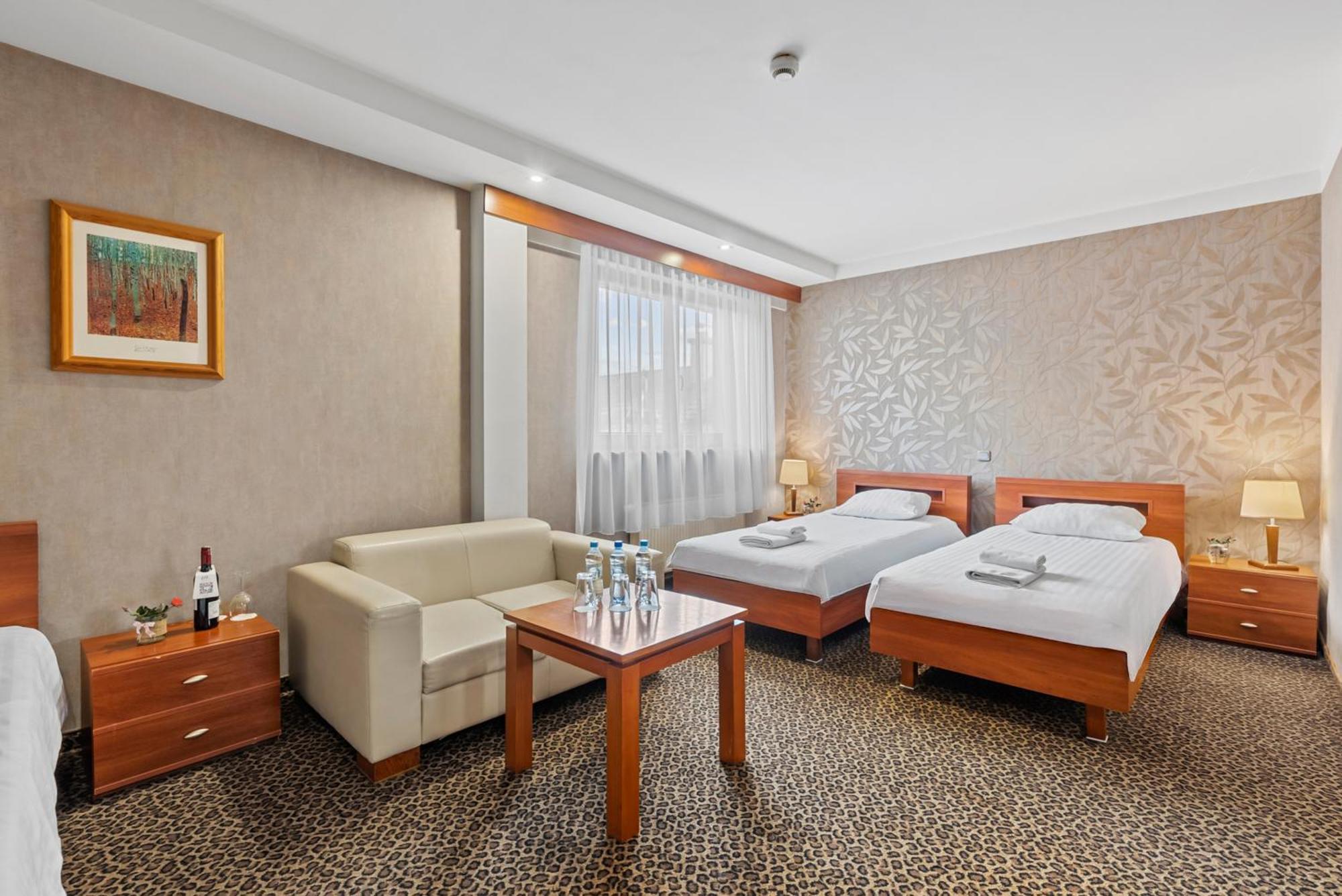 Hotel Diament Vacanza Katowice - Siemianowice Siemianowice Śląskie Exteriér fotografie