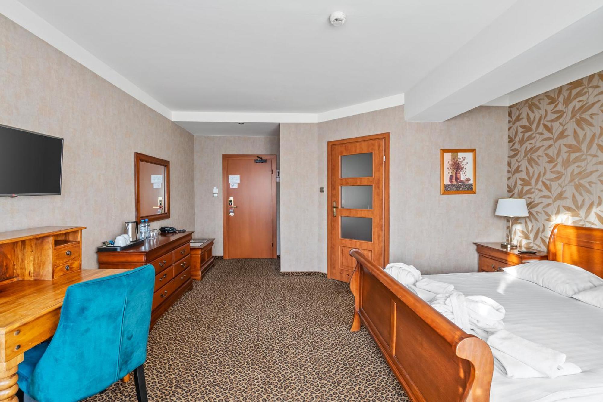 Hotel Diament Vacanza Katowice - Siemianowice Siemianowice Śląskie Exteriér fotografie