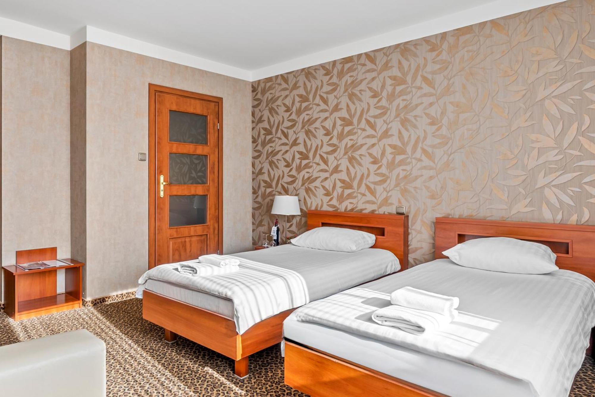 Hotel Diament Vacanza Katowice - Siemianowice Siemianowice Śląskie Exteriér fotografie